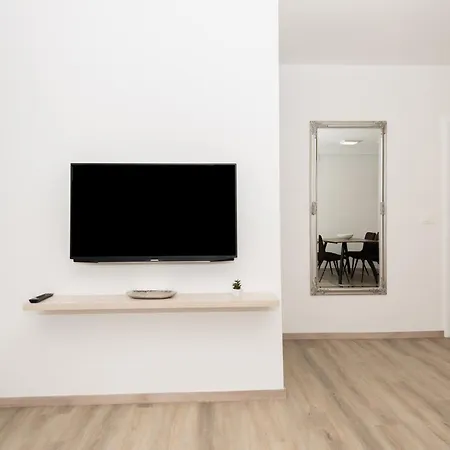 Apartment Mara *