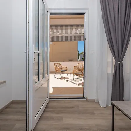 Mara Apartment Makarska