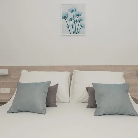 Mara * Makarska