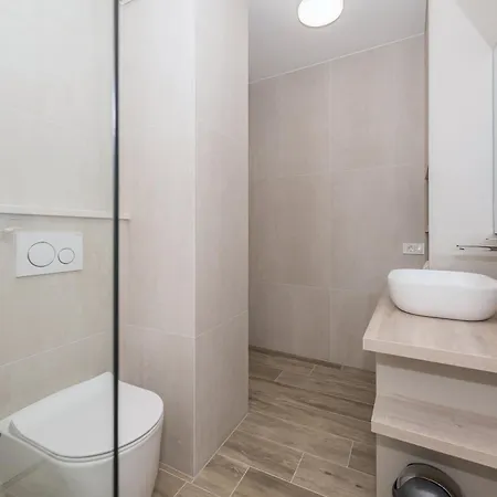 Apartment Mara Makarska